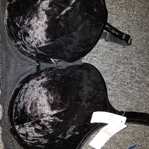 Lane Bryant Cacique Velvet Bra